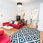Anker Apartment At Deak Sq.